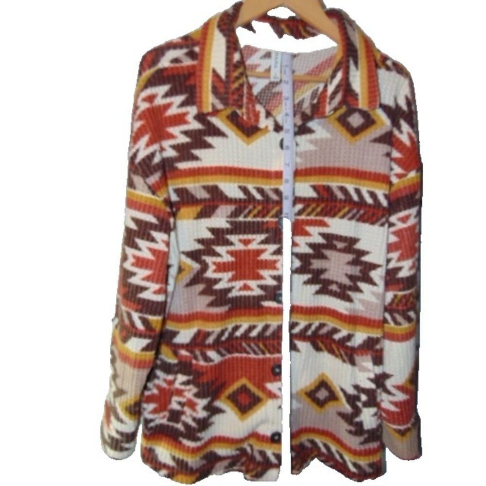 Zenana Western Tribal Native Aztec Soft Button Down Size Large waffle knit - Picture 4 of 6